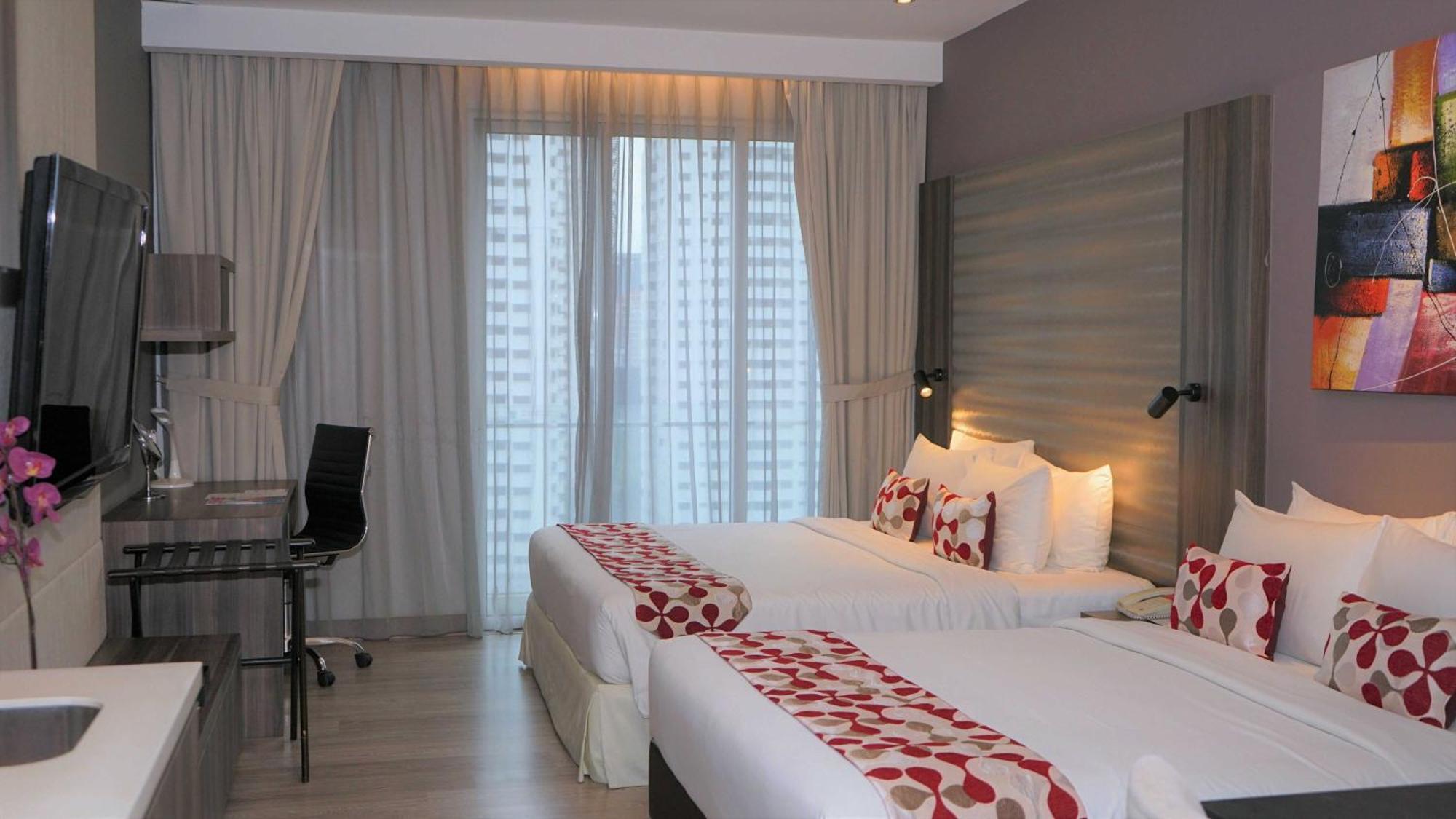 Ramada By Wyndham Centre 4*