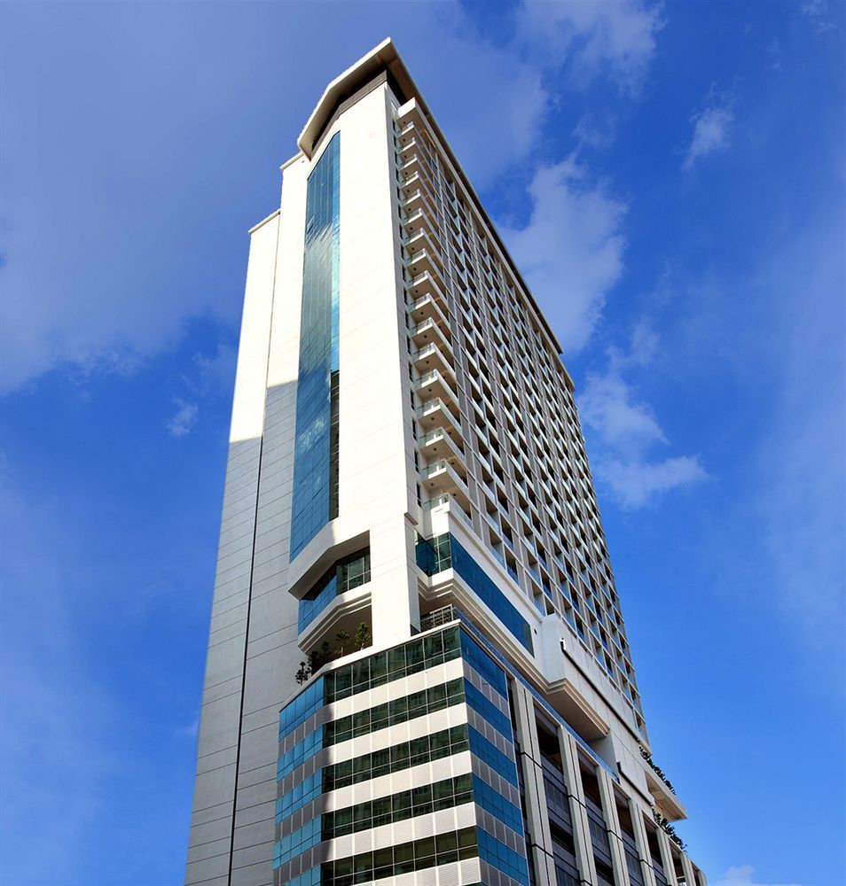 Ramada By Wyndham Centre